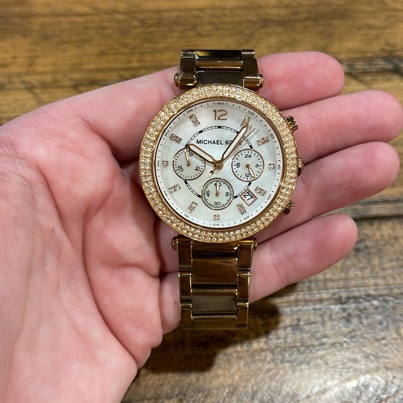 Michael Kors 5491 Rose Gold Chronograph Watch - Picture 2 of 5